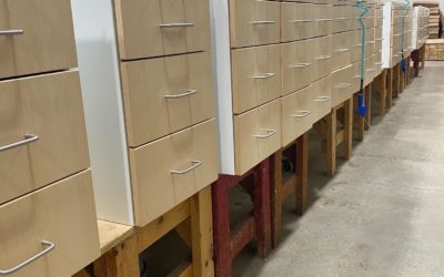 Teaming up with New England Lab to provide suspended cabinets for @whiteheadinstitute. Our shop fitted painted painted steel bodies and stainless steel drawers with plain-sliced Maple fronts creating a designer overlay cabinet.